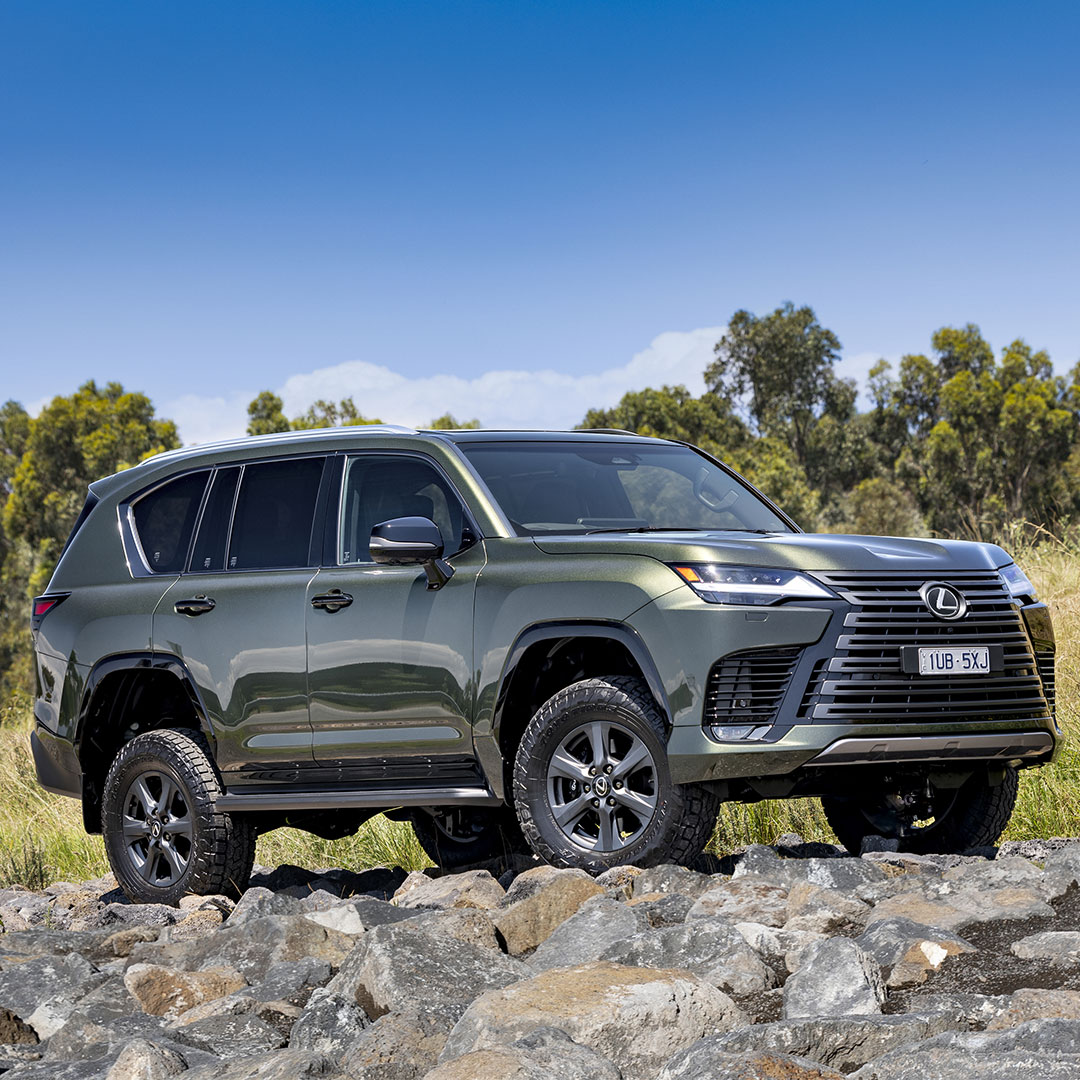 Lexus LX Overtrail off-road