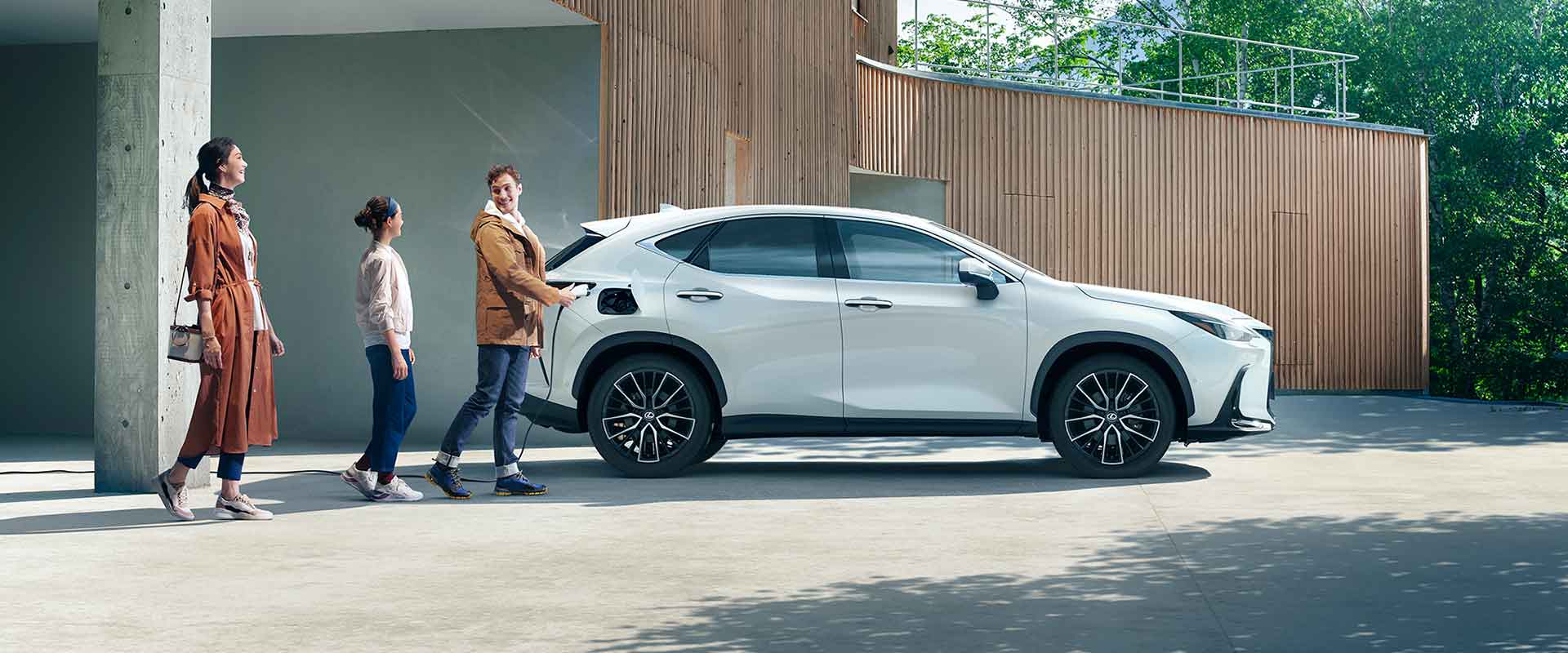 Man charges Lexus NX